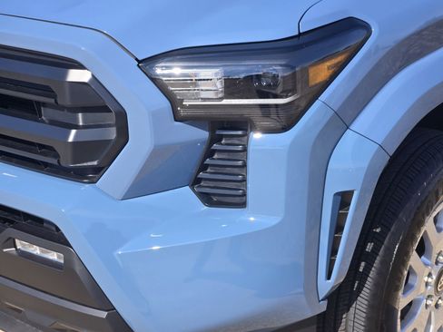 New 2026 Toyota Tacoma SR5 image 9