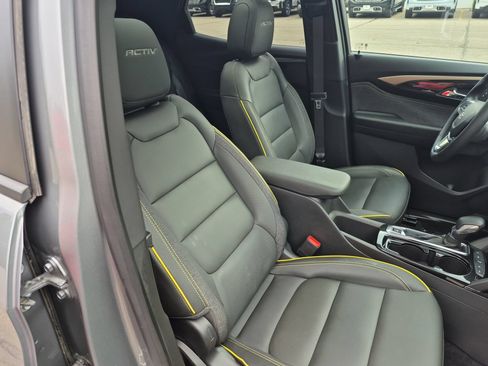 Used 2025 Chevrolet TrailBlazer ACTIV w/ Convenience Package AWD/4WD image 29