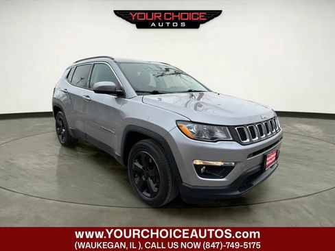 Used 2019 Jeep Compass Latitude w/ Cold Weather Group FWD image 7