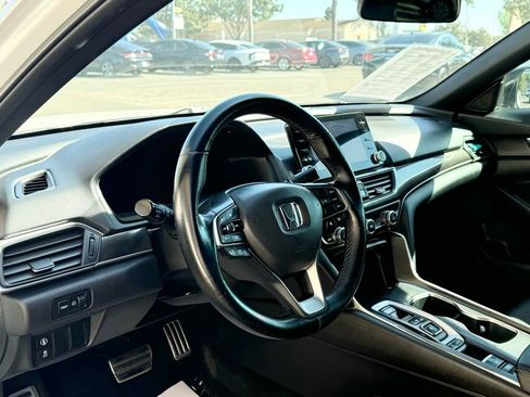 Used 2021 Honda Accord Sport image 9