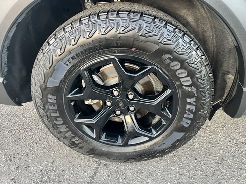 Used 2023 Ford Explorer Timberline image 9