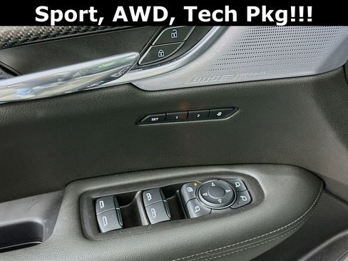 Used 2024 Cadillac XT6 Sport image 19