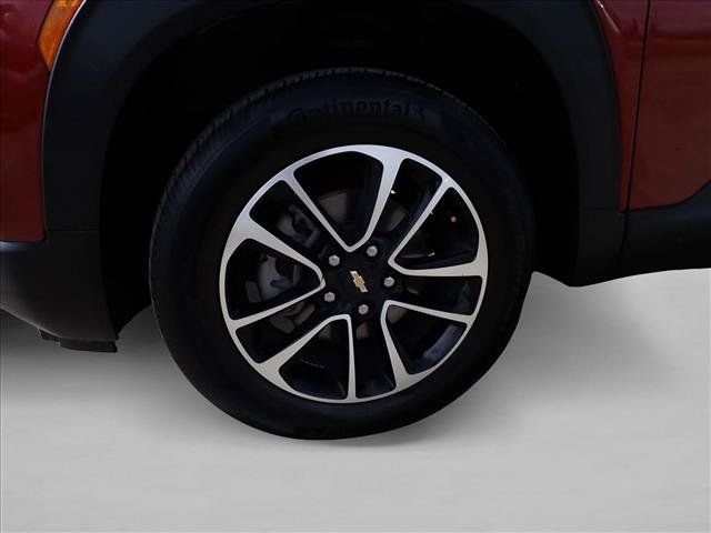 Used 2025 Chevrolet TrailBlazer LT AWD/4WD image 7