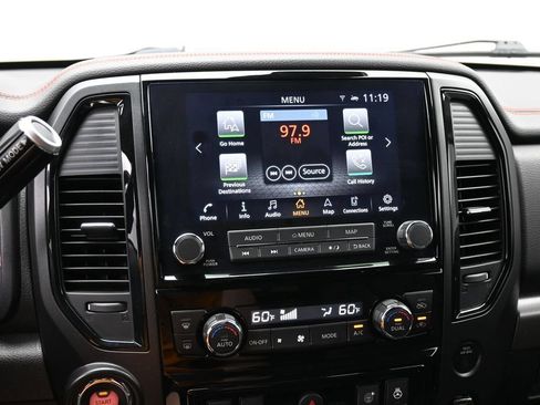 Used 2021 Nissan Titan PRO-4X w/ Pro-4x Convenience Package AWD/4WD image 17