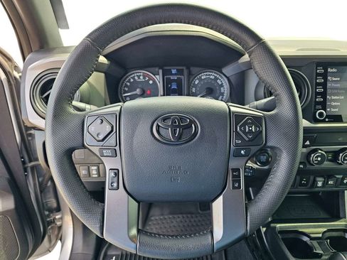 Used 2020 Toyota Tacoma TRD Sport w/ Technology Package RWD image 20
