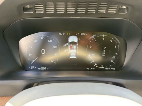 Used 2022 Volvo XC90 T6 Momentum w/ Advanced Package image 18