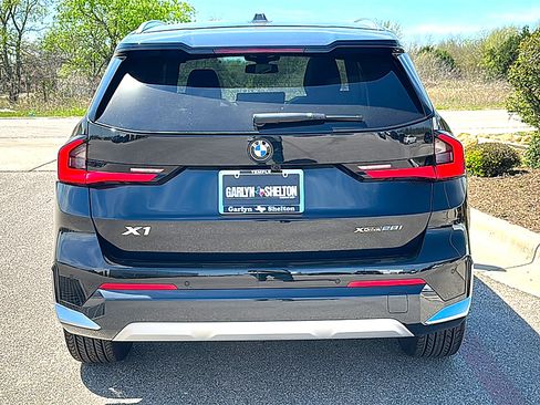 New 2026 BMW X1 xDrive28i w/ Technology Package AWD/4WD image 7
