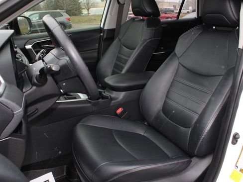 Used 2019 Toyota RAV4 XLE Premium w/ Cold Weather Package image 17