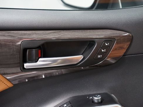 New 2026 Toyota Highlander Platinum image 35