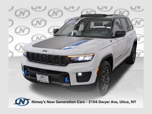 Used 2023 Jeep Grand Cherokee Trailhawk AWD/4WD image 1