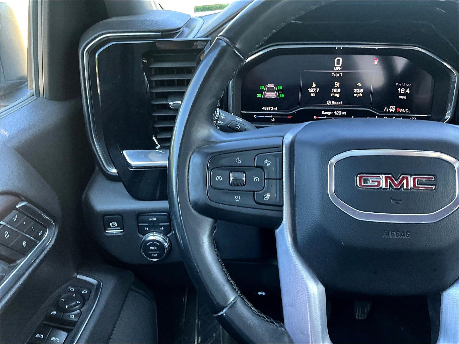 Used 2025 GMC Sierra 1500 SLT AWD/4WD image 12