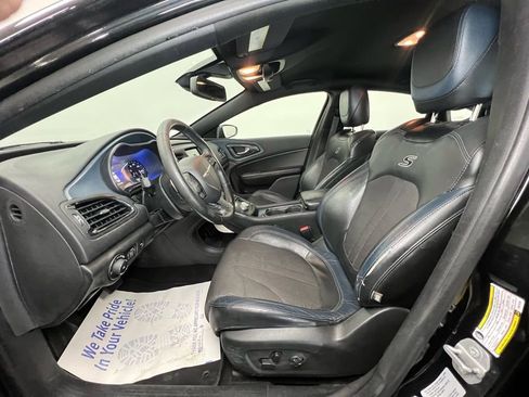 Used 2015 Chrysler 200 S w/ Navigation & Sound Group I image 4