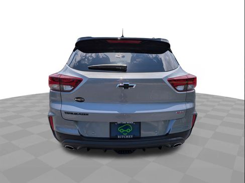Certified 2023 Chevrolet TrailBlazer RS w/ Sun and Liftgate Package FWD image 5