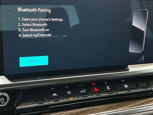 Used 2025 Chevrolet Silverado 1500 LT image 4