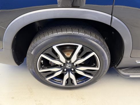 Used 2020 Honda Pilot Touring image 8