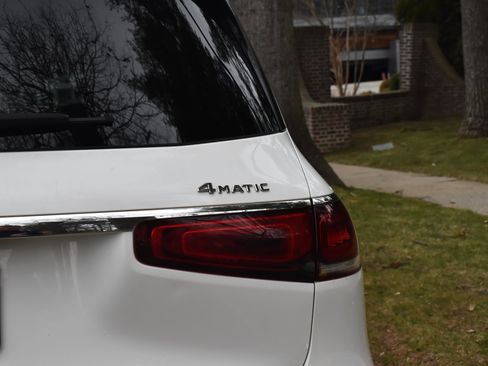 Used 2020 Mercedes-Benz GLS 450 4MATIC image 17