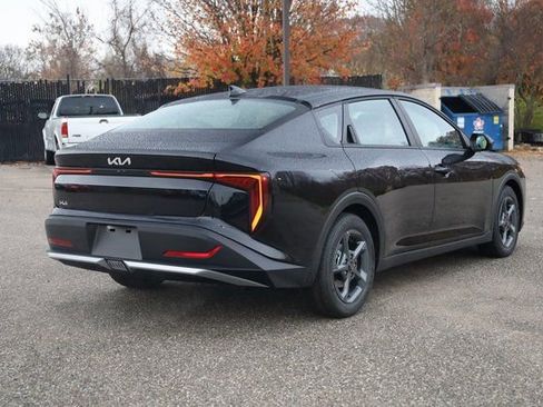 New 2025 Kia K4 LXS image 6