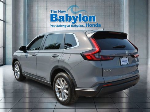 Used 2024 Honda CR-V EX image 3