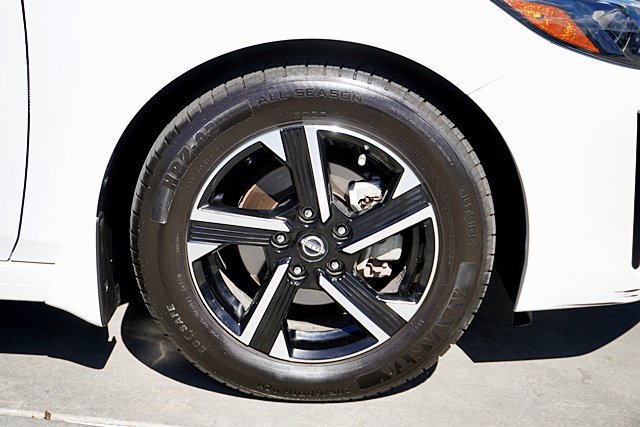 Used 2024 Nissan Sentra SV FWD image 14