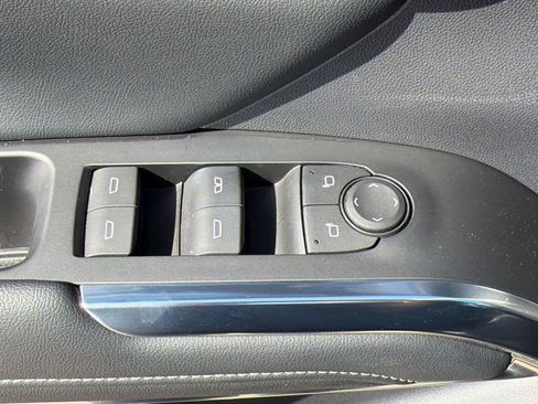 Used 2024 Chevrolet Traverse LT w/ Midnight/Sport Edition FWD image 25