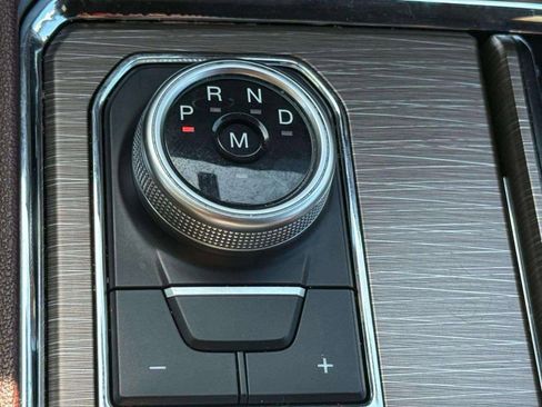 Used 2024 Ford Expedition Limited image 44