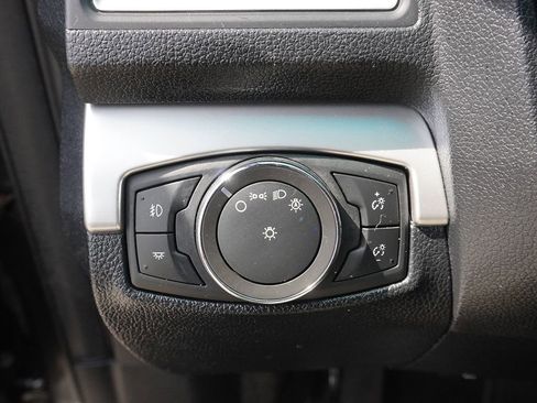 Used 2016 Ford Explorer XLT AWD/4WD image 35