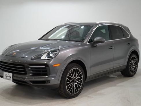 Used 2021 Porsche Cayenne AWD/4WD image 2