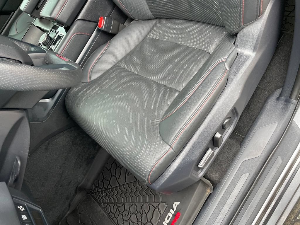 Used 2025 Toyota Sequoia TRD Pro AWD/4WD image 25