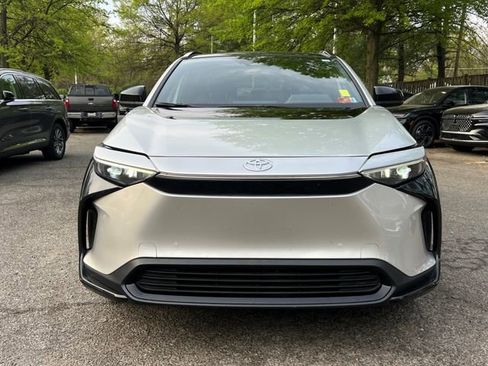 Used 2024 Toyota bZ4X XLE w/ Weather Package image 2