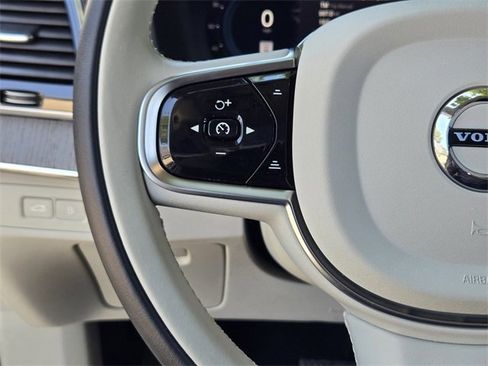 Used 2025 Volvo XC90 T8 Ultra w/ Protection Package Premier image 36