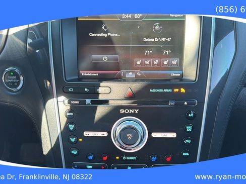 Used 2016 Ford Explorer Platinum image 13