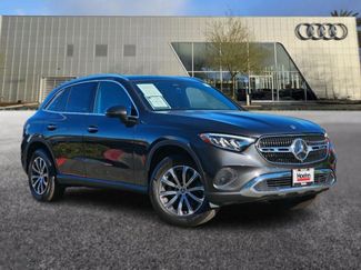 Used 2024 Mercedes-Benz GLC 300 4MATIC image 1