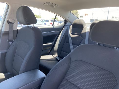 Used 2020 Hyundai Elantra SEL w/ Cargo Package (C1) FWD image 16