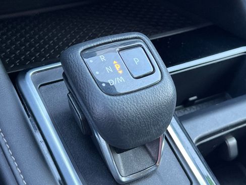 Used 2022 Nissan Pathfinder SV image 22