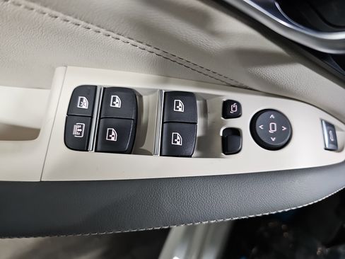 New 2026 BMW X7 M60i image 28