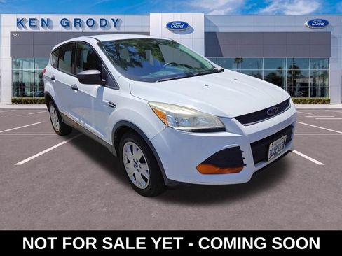 Used 2014 Ford Escape S FWD image 1