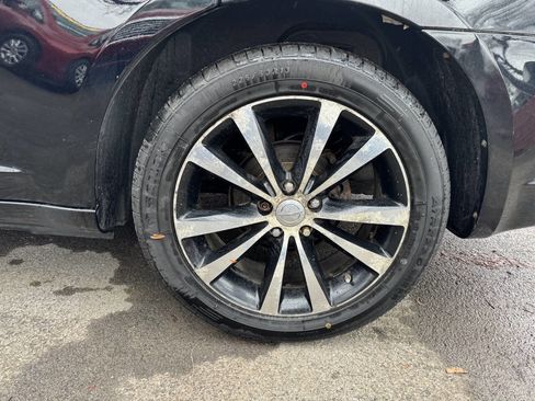 Used 2013 Chrysler 200 Touring w/ Cold Weather Group image 2