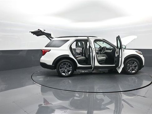 New 2026 Ford Explorer Active w/ Active Comfort Package image 40