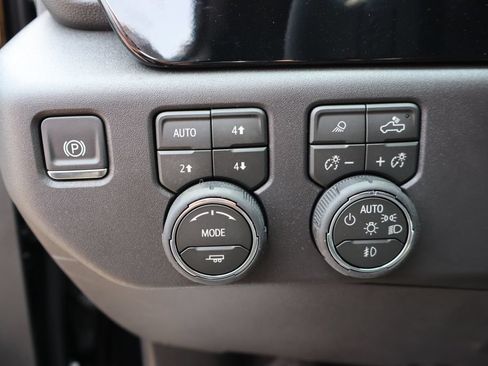 New 2026 Chevrolet Silverado 1500 LT Trail Boss w/ LT Trail Boss Premium Package AWD/4WD image 10