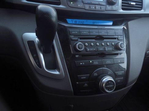Used 2012 Honda Odyssey Touring Elite image 10