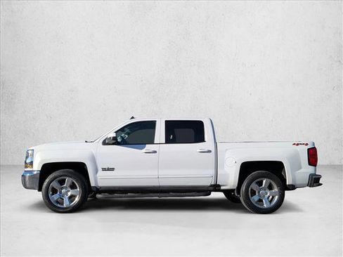 Used 2018 Chevrolet Silverado 1500 LT w/ Texas Edition image 8