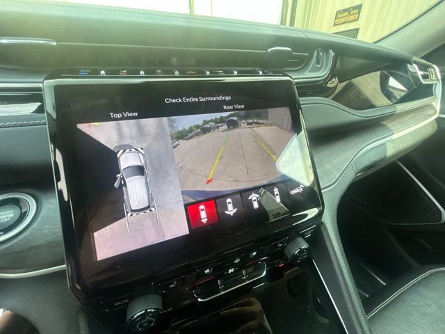 Used 2022 Jeep Grand Cherokee Limited 4xe w/ Luxury Tech Group II AWD/4WD image 23