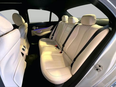 Used 2023 Mercedes-Benz E 350 4MATIC Sedan image 21