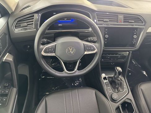 Used 2023 Volkswagen Tiguan SE AWD/4WD image 23