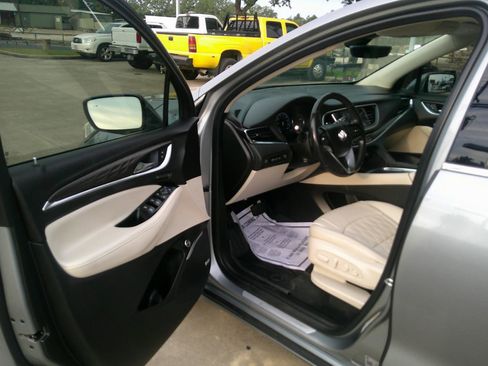 Used 2023 Buick Enclave Avenir w/ Avenir Technology Package FWD image 8