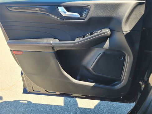 Used 2023 Ford Escape ST-Line image 28