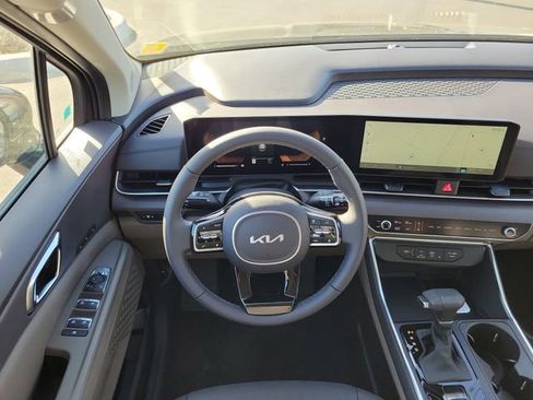 New 2026 Kia Carnival EX image 24