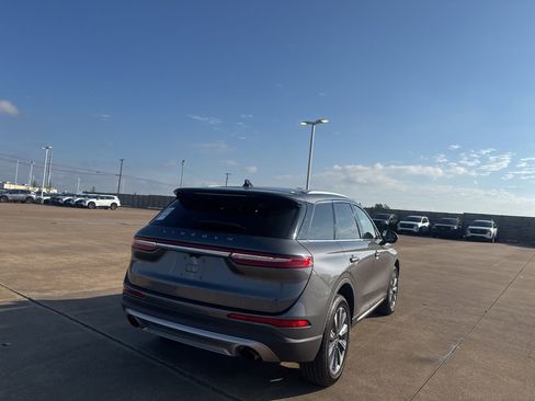 Used 2022 Lincoln Corsair Reserve w/ Elements Package FWD image 17