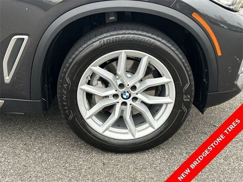 Used 2022 BMW X5 xDrive40i w/ Premium Package image 13