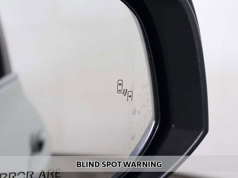 Used 2022 Toyota Highlander Limited image 7